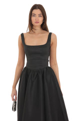 Back Bow Gown in Black