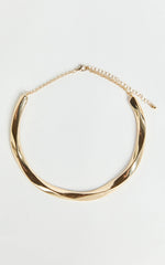Ezra Necklace - Twisted Choker Necklace in Gold