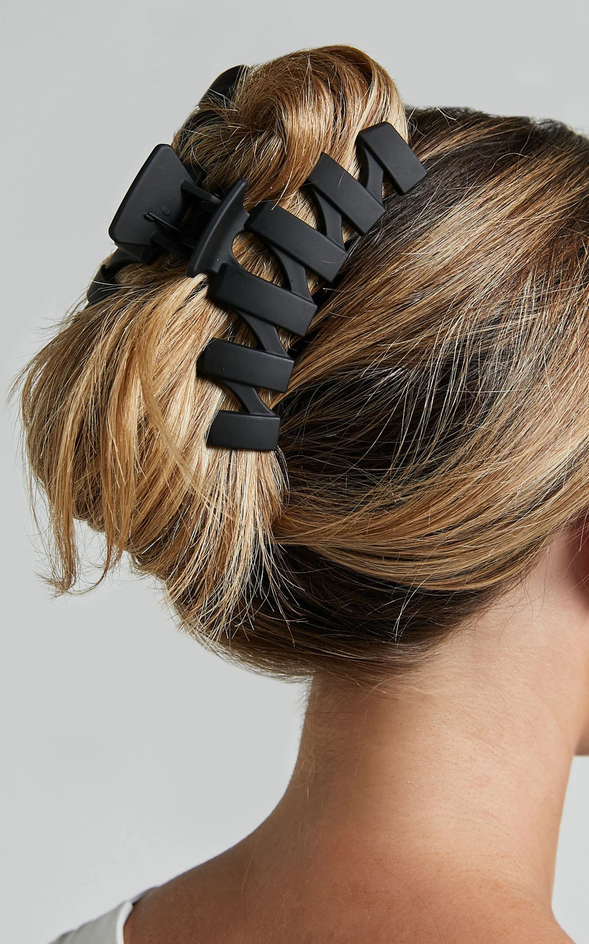 Kristi Hair Clip in Black
