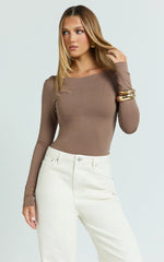 Tisdale Top - Boat Neck Long Sleeve Top in Mushroom