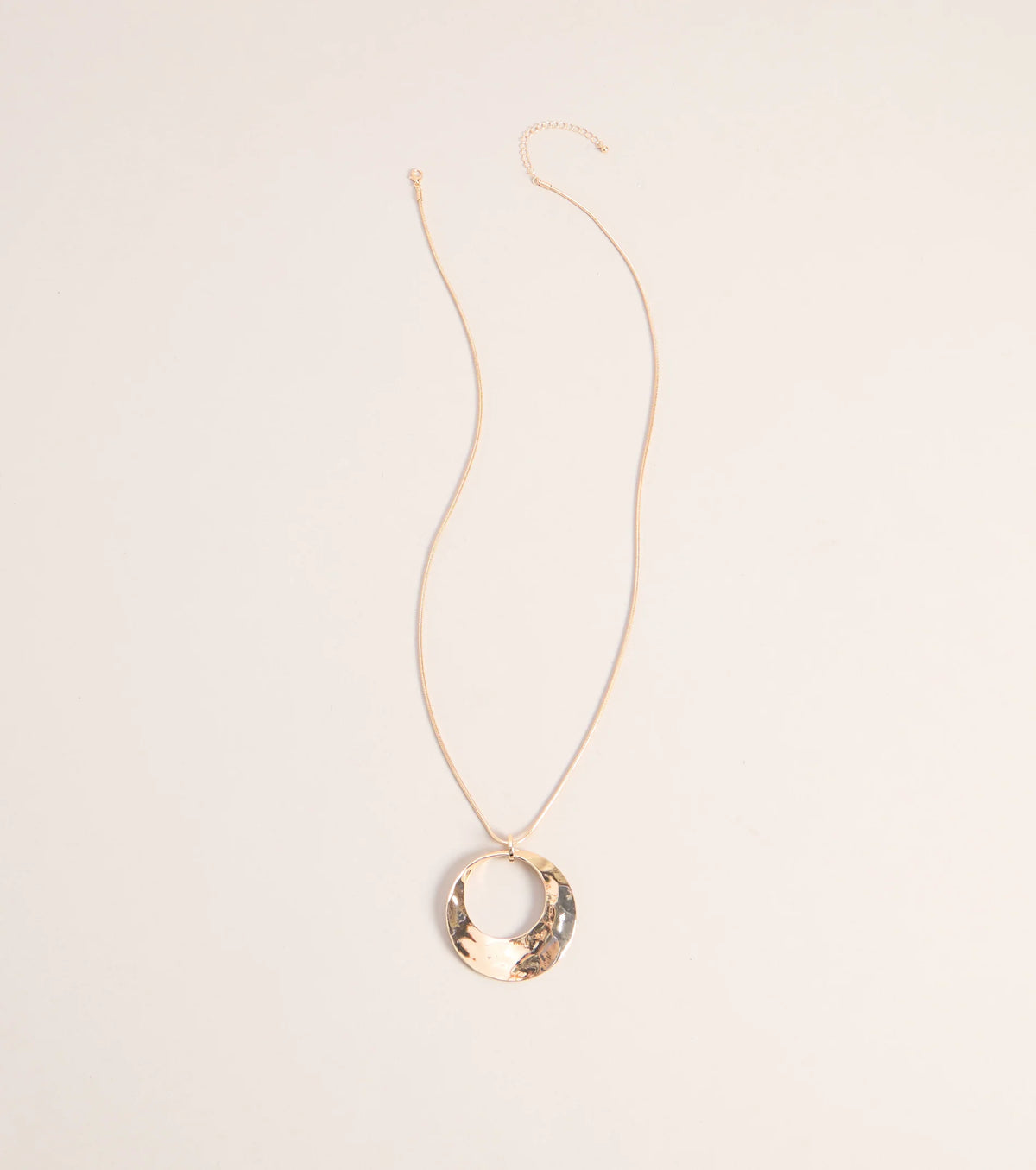 Circle Back Pendant Necklace