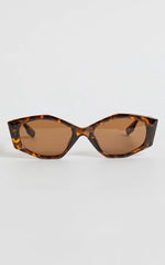 Keisha Sunglasses - Wide Rim Sunglasses in Tort