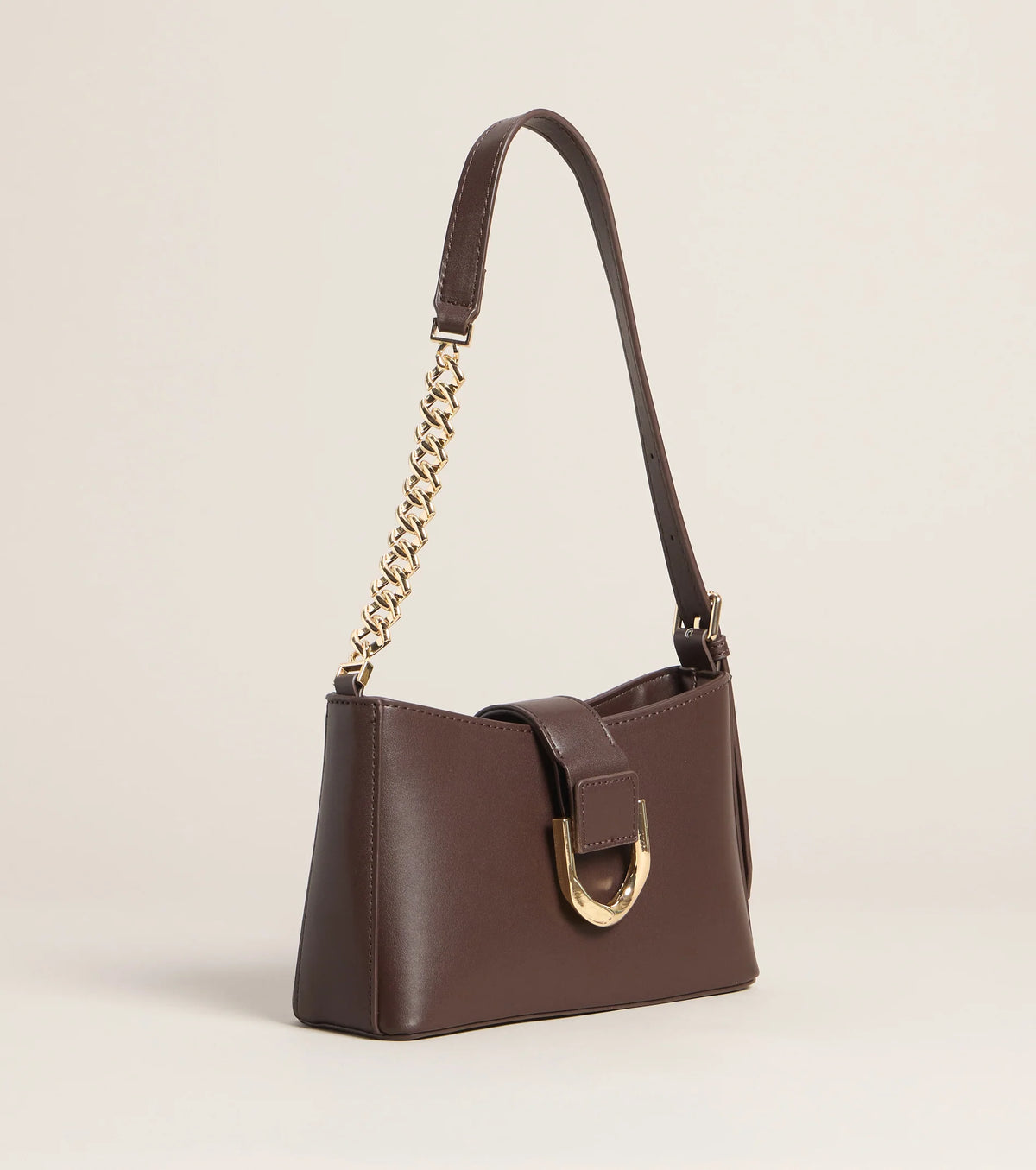 Uptown Mood Chain Strap Shoulder Bag