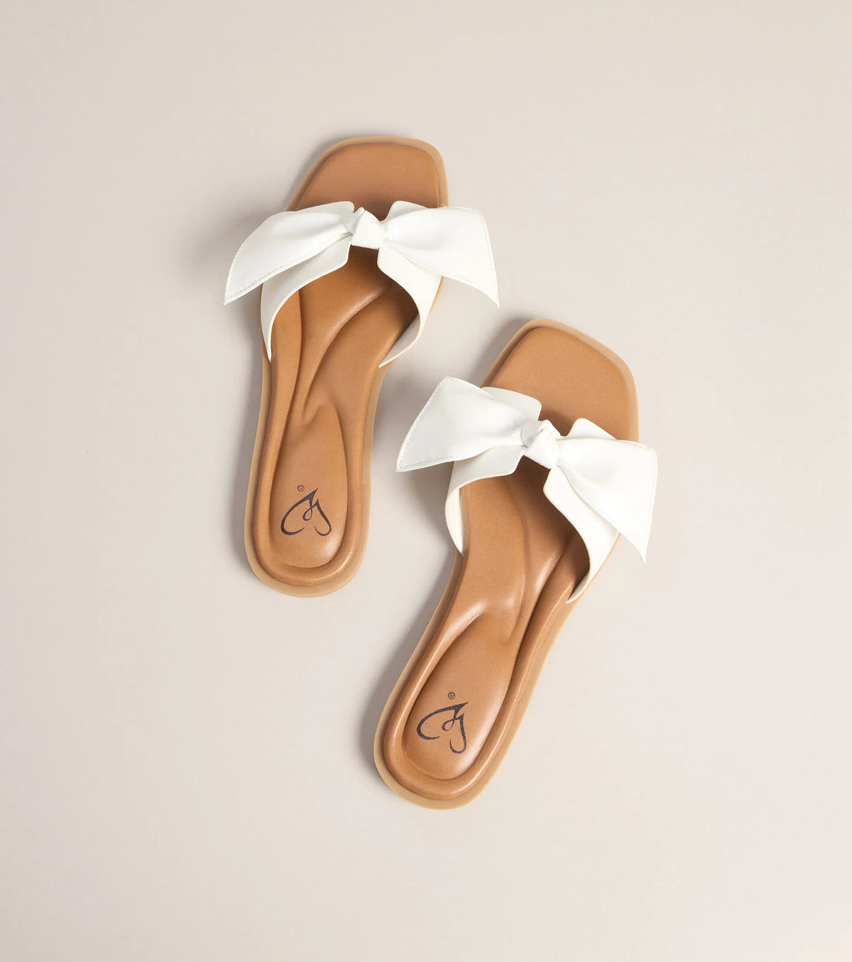 Sun Plans Bow Flat Sandals