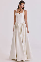 Ivory Sweetheart Neckline Bridal Gown